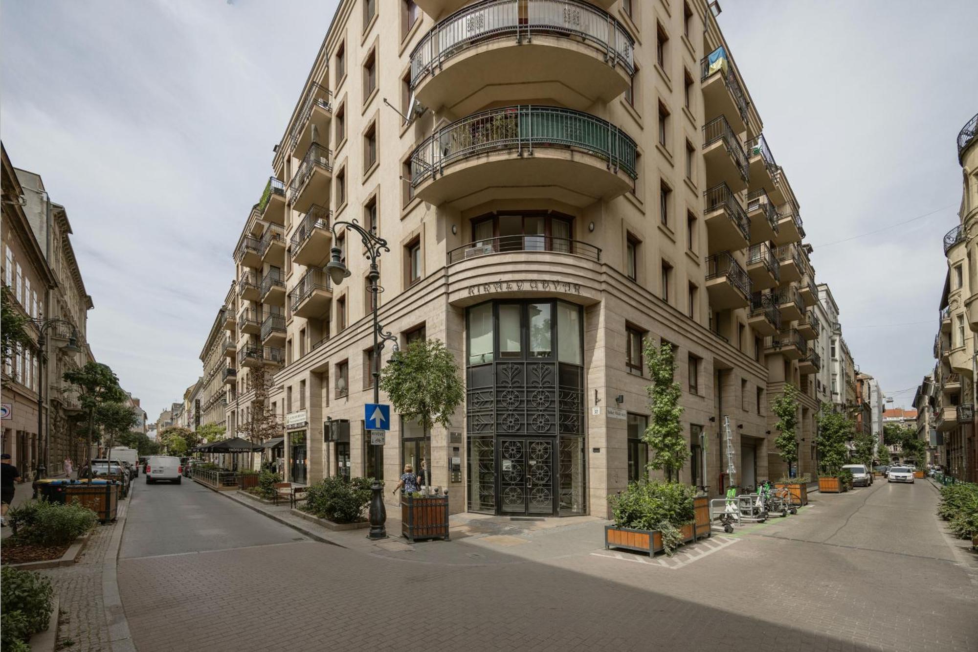 Bright And Central Apartment With Balcony Budapest Eksteriør bilde